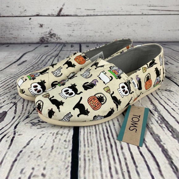 Toms Shoes - Cream Colored TOMS Black Cat Pumpkin Halloween Slip On Shoes, Size 8.5